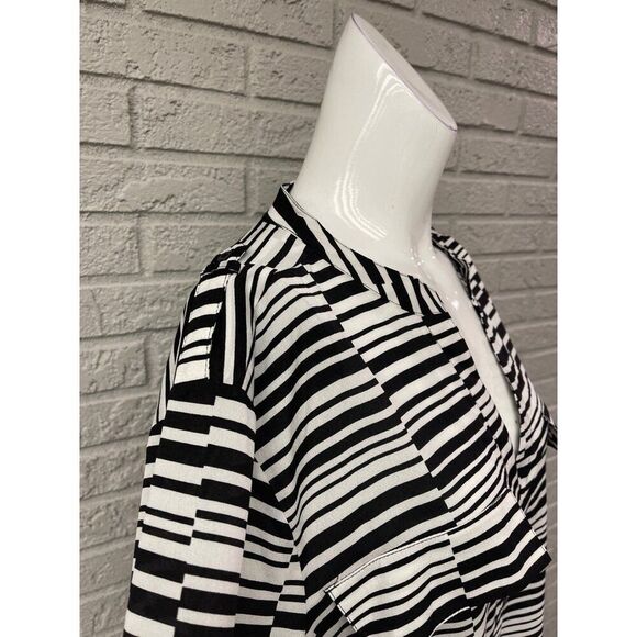 Calvin Klein Women Black /White V Neck Striped Roll Tab Tunic Blouse Size 1X - Picture 5 of 9